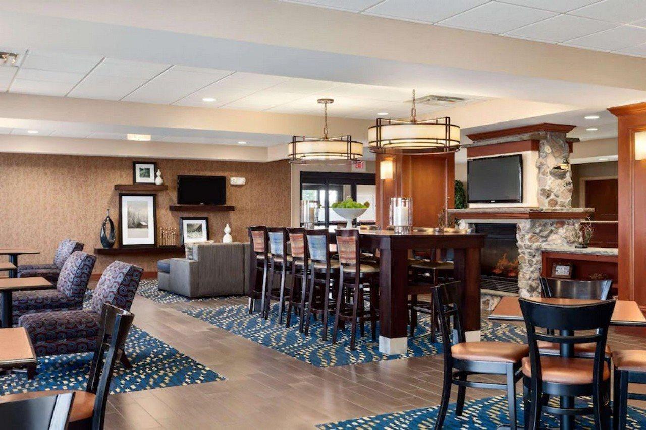 Hampton Inn Watertown Ngoại thất bức ảnh
