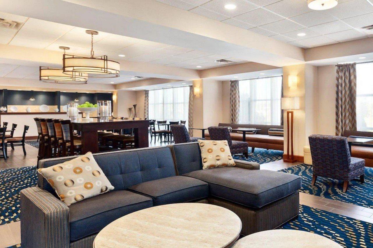 Hampton Inn Watertown Ngoại thất bức ảnh