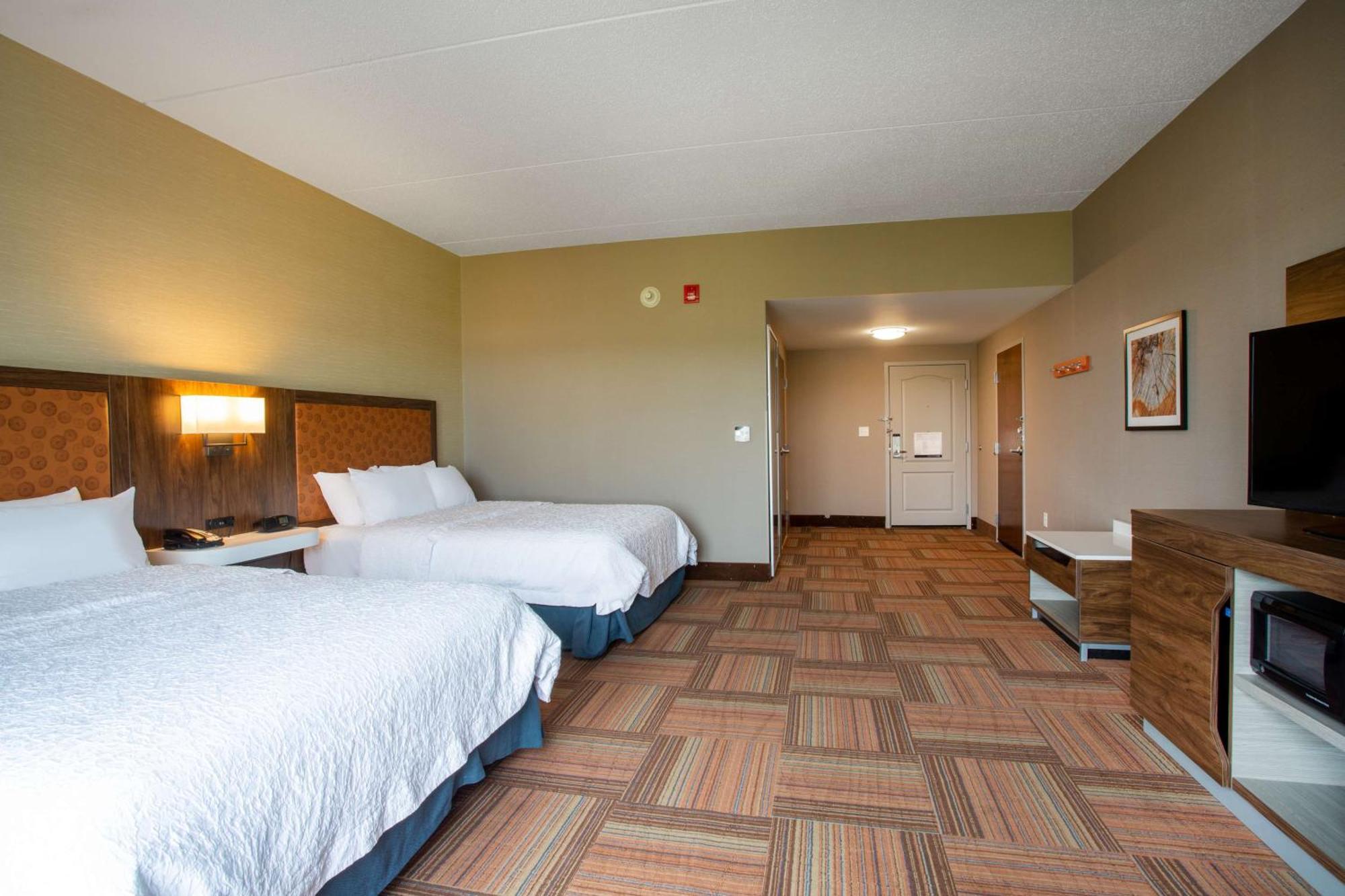 Hampton Inn Watertown Ngoại thất bức ảnh