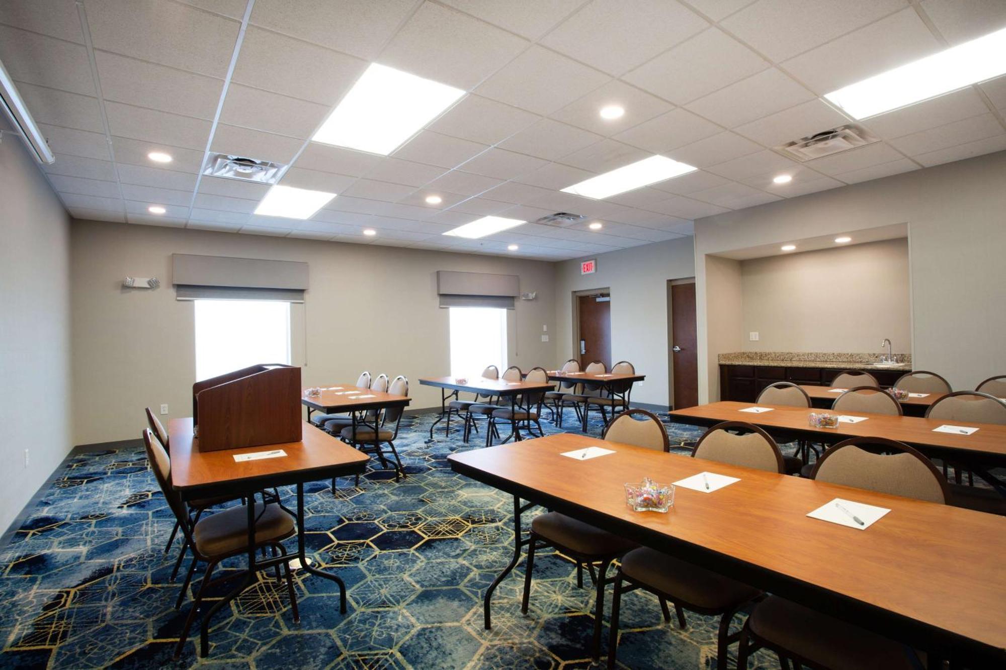 Hampton Inn Watertown Ngoại thất bức ảnh