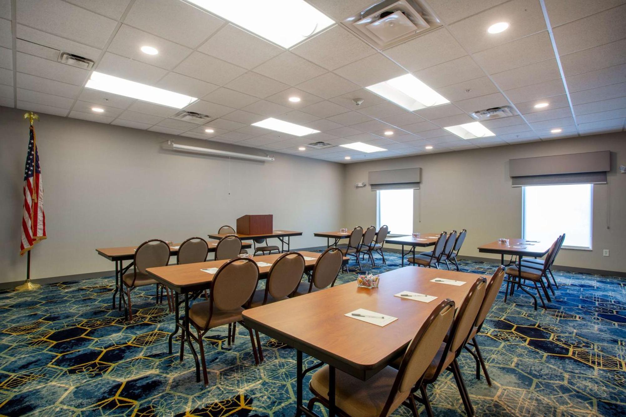 Hampton Inn Watertown Ngoại thất bức ảnh