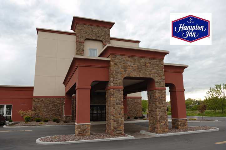Hampton Inn Watertown Ngoại thất bức ảnh