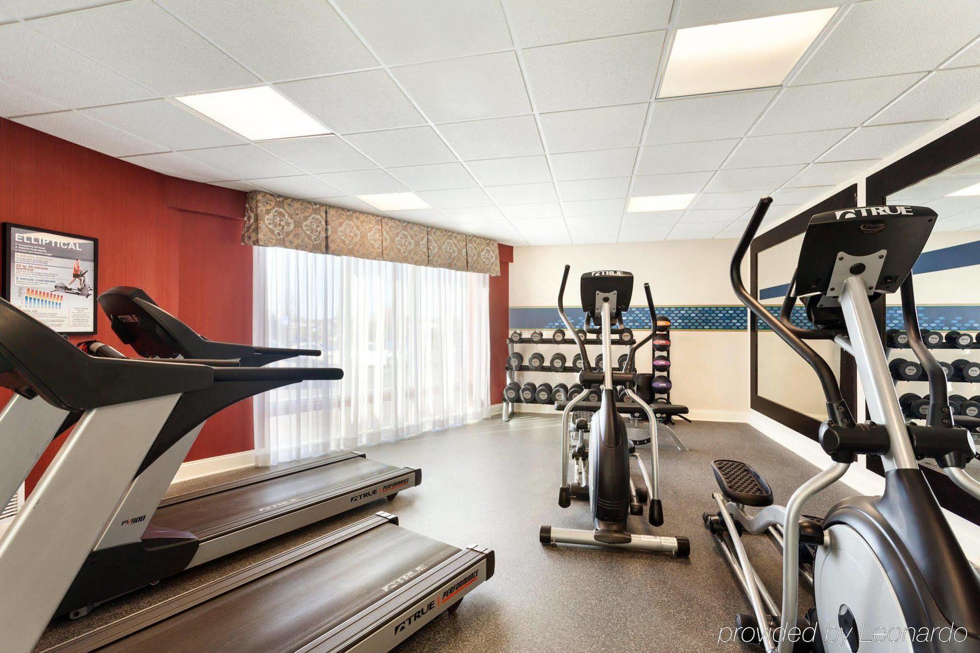 Hampton Inn Watertown Ngoại thất bức ảnh