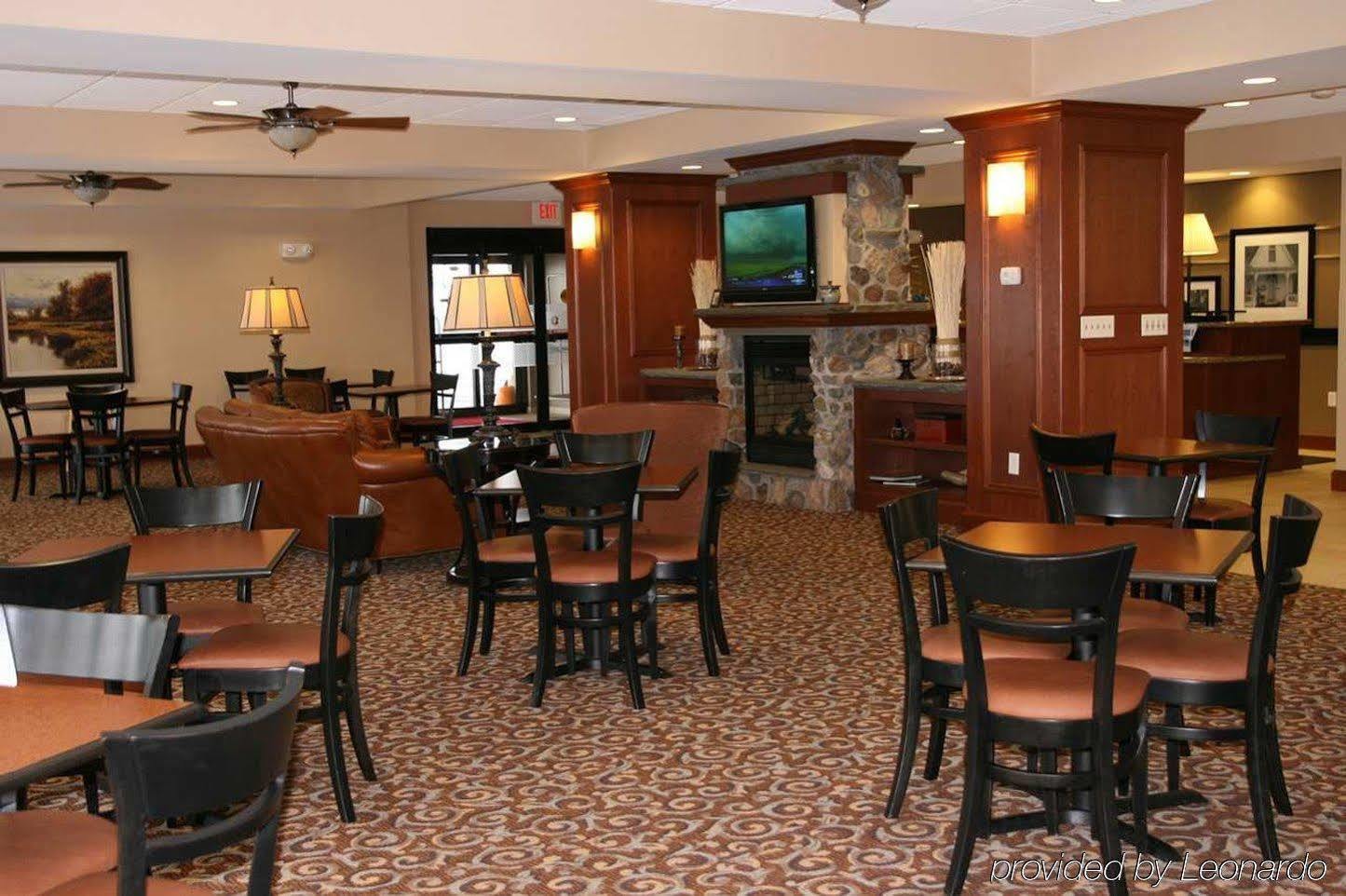 Hampton Inn Watertown Ngoại thất bức ảnh