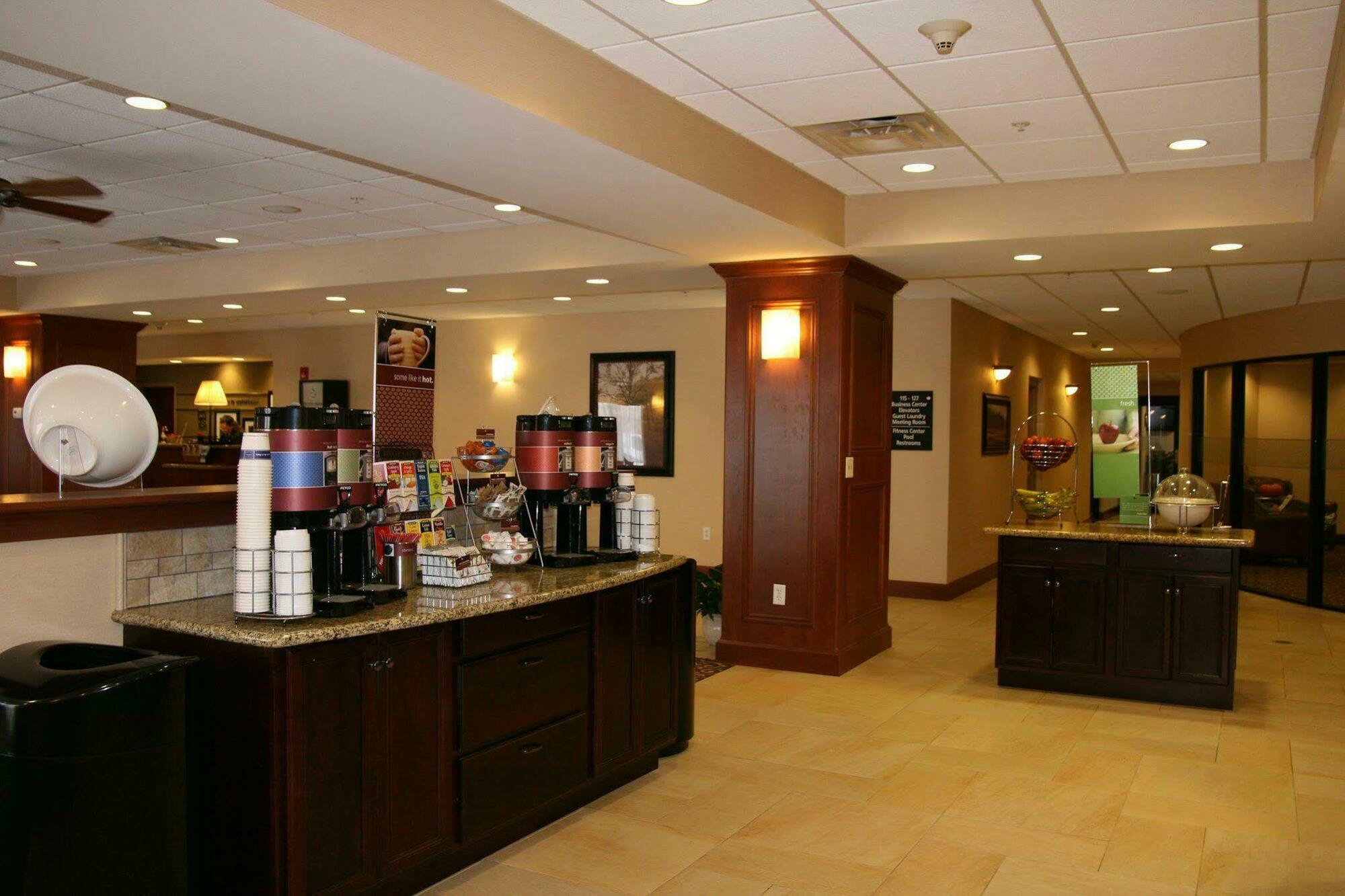 Hampton Inn Watertown Nhà hàng bức ảnh